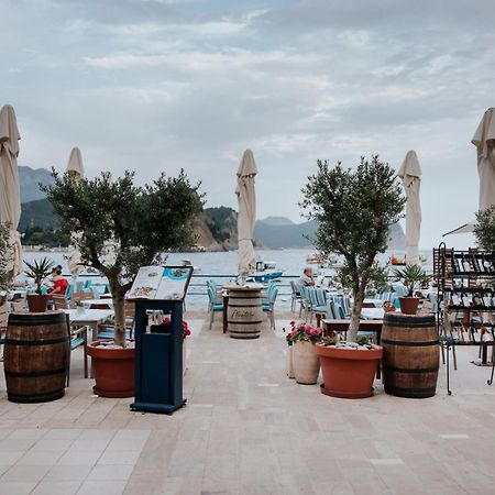 Apartments First Line Petrovac 외부 사진